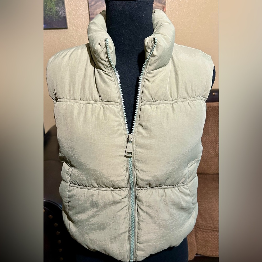 Ci Sono Sage Padded Vest with a Sherpa Lining